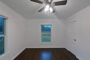 212 N 4th St, Sanger, TX 76266 - Photo 12