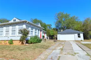 216 Maple St, Denton, TX 76201 - Photo 2