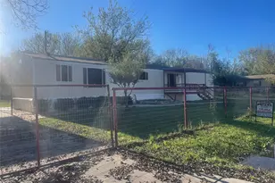 3716 Brook Valley St, Granbury, TX 76048 - Photo 4