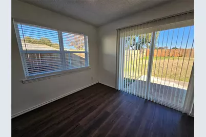 2400 Meadow Creek Drive, Carrollton, TX 75006 - Photo 12