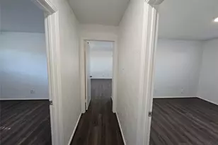 2400 Meadow Creek Dr, Carrollton, TX 75006 - Photo 22