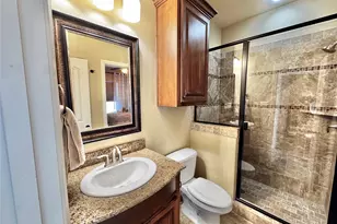 401 E Pearl St, Granbury, TX 76048 - Photo 18