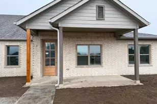 6041 Amber Dr, Sanger, TX 76266 - Photo 2