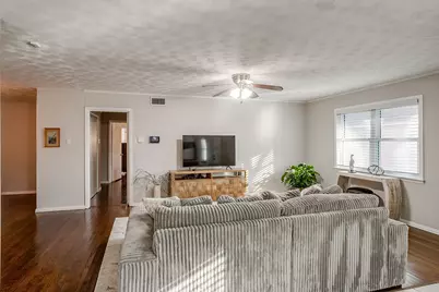 2730 Larkspur Lane, Dallas, TX 75233 - Photo 14