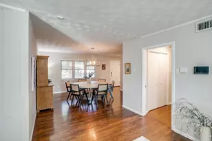 2730 Larkspur Ln, Dallas, TX 75233 - Photo 10