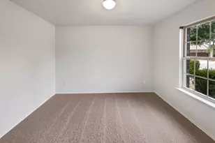 2052 Fair Weather Dr, Lancaster, TX 75146 - Photo 8