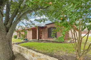 634 Rickey Canyon Ave, DeSoto, TX 75115 - Photo 2