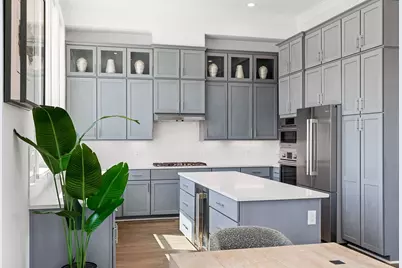 203 Carroll Street, Fort Worth, TX 76107 - Photo 12