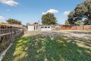 2712 Pennington St, Irving, TX 75062 - Photo 18