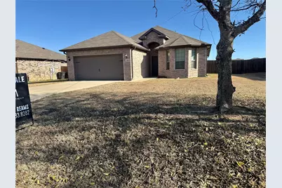 217 Pearl Street, Cleburne, TX 76031 - Photo 1