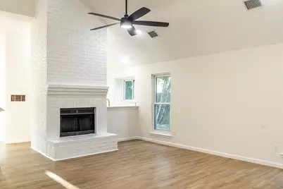 6400 Meadow Glen Drive, Arlington, TX 76018 - Photo 6