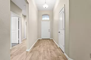 8025 Muddy Creek Dr, Fort Worth, TX 76131 - Photo 2