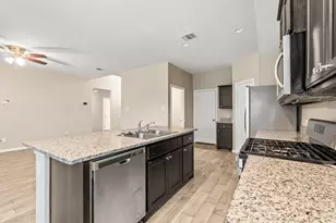 8025 Muddy Creek Dr, Fort Worth, TX 76131 - Photo 8