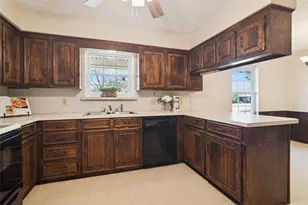 941 Maple St, Howe, TX 75459 - Photo 12