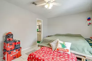 820 Ash St, Burleson, TX 76028 - Photo 8