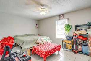 820 Ash St, Burleson, TX 76028 - Photo 8
