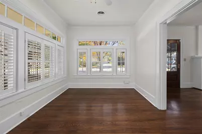 1325 Clover Lane, Fort Worth, TX 76107 - Photo 8