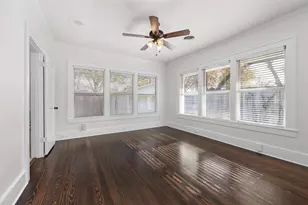 1325 Clover Ln, Fort Worth, TX 76107 - Photo 18