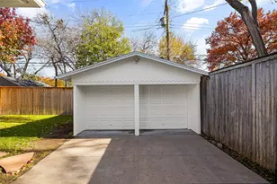 1325 Clover Ln, Fort Worth, TX 76107 - Photo 28