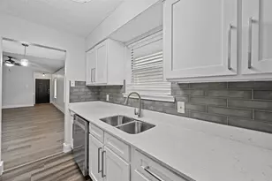 4917 Geddes Ave, Fort Worth, TX 76107 - Photo 10