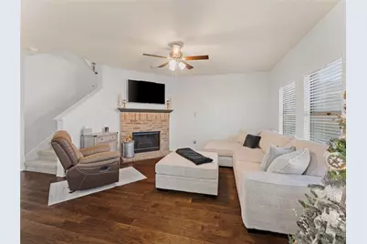 203 Stampede Street, Waxahachie, TX 75165 - Photo 4