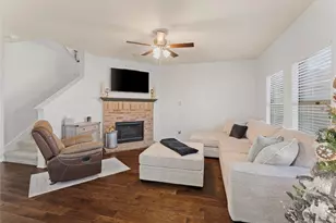 203 Stampede St, Waxahachie, TX 75165 - Photo 4