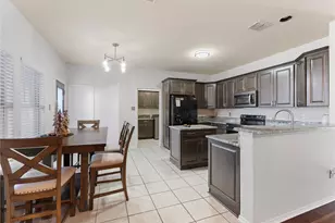 203 Stampede St, Waxahachie, TX 75165 - Photo 6