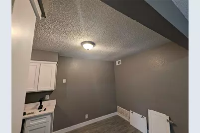 6709 Ridgecrest Court, Fort Worth, TX 76133 - Photo 14