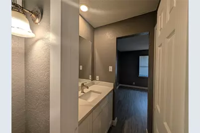 6709 Ridgecrest Court, Fort Worth, TX 76133 - Photo 8