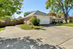 2510 Holiday St, Denison, TX 75020 - Photo 2