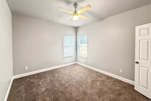 823 Edgar St, Greenville, TX 75401 - Photo 6
