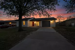 709 Oak Grove Ln, Royse City, TX 75189 - Photo 2