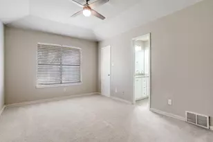 209 Ginger Ln, Euless, TX 76039 - Photo 16