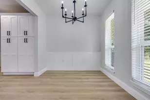 8443 Stults Rd, Dallas, TX 75243 - Photo 18