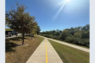 8443 Stults Road, Dallas, TX 75243 - Photo 32