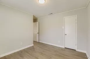 233 Creek Cove Dr, Dallas, TX 75217 - Photo 24