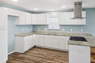 110 Ramsey Ave, Cleburne, TX 76031 - Photo 6