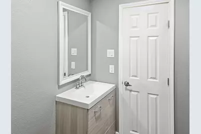 110 Ramsey Avenue, Cleburne, TX 76031 - Photo 22