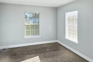 110 Ramsey Ave, Cleburne, TX 76031 - Photo 14