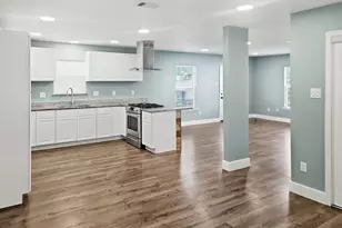 110 Ramsey Ave, Cleburne, TX 76031 - Photo 8