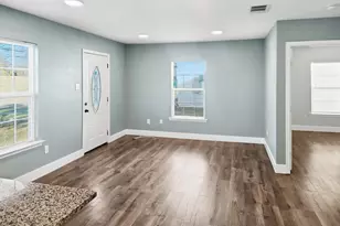 110 Ramsey Ave, Cleburne, TX 76031 - Photo 4