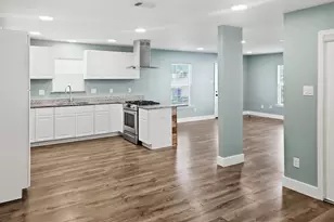 110 Ramsey Ave, Cleburne, TX 76031 - Photo 8