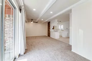 6809 Yolanda Dr, Fort Worth, TX 76112 - Photo 10