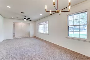 6809 Yolanda Dr, Fort Worth, TX 76112 - Photo 6