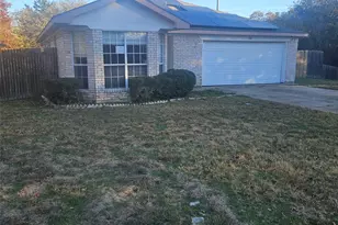 326 King Arthur Dr, Weatherford, TX 76086 - Photo 1