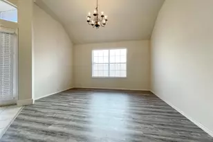 1004 Southfork Dr, Little Elm, TX 75068 - Photo 4