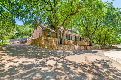 2711 Lincoln Drive, Arlington, TX 76006 - Photo 1