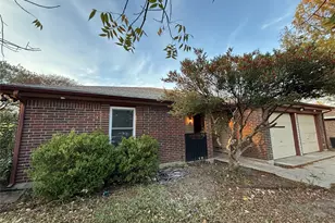 607 Sherman Dr, Mansfield, TX 76063 - Photo 2