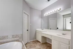 820 Flagstone Dr, Burleson, TX 76028 - Photo 14