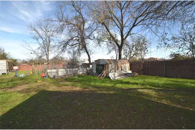 146 W Baggett Avenue, Poolville, TX 76487 - Photo 18